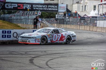 Raphaël Lessard racing in NASCAR Pinty's series, 2019